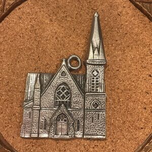 Pewter Silver Church Building Pendant New Brunswick aliens pewter